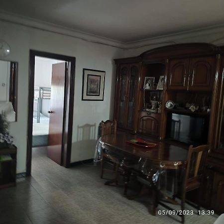 Apto Barcelona C R Apartment Santa Coloma de Gramenet Exterior photo