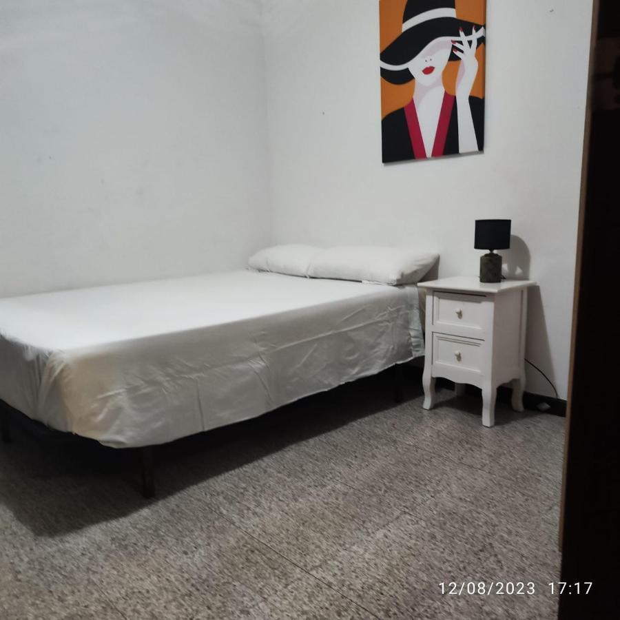 Apto Barcelona C R Apartment Santa Coloma de Gramenet Exterior photo
