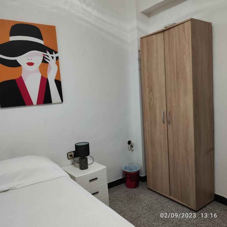 Apto Barcelona C R Apartment Santa Coloma de Gramenet Exterior photo