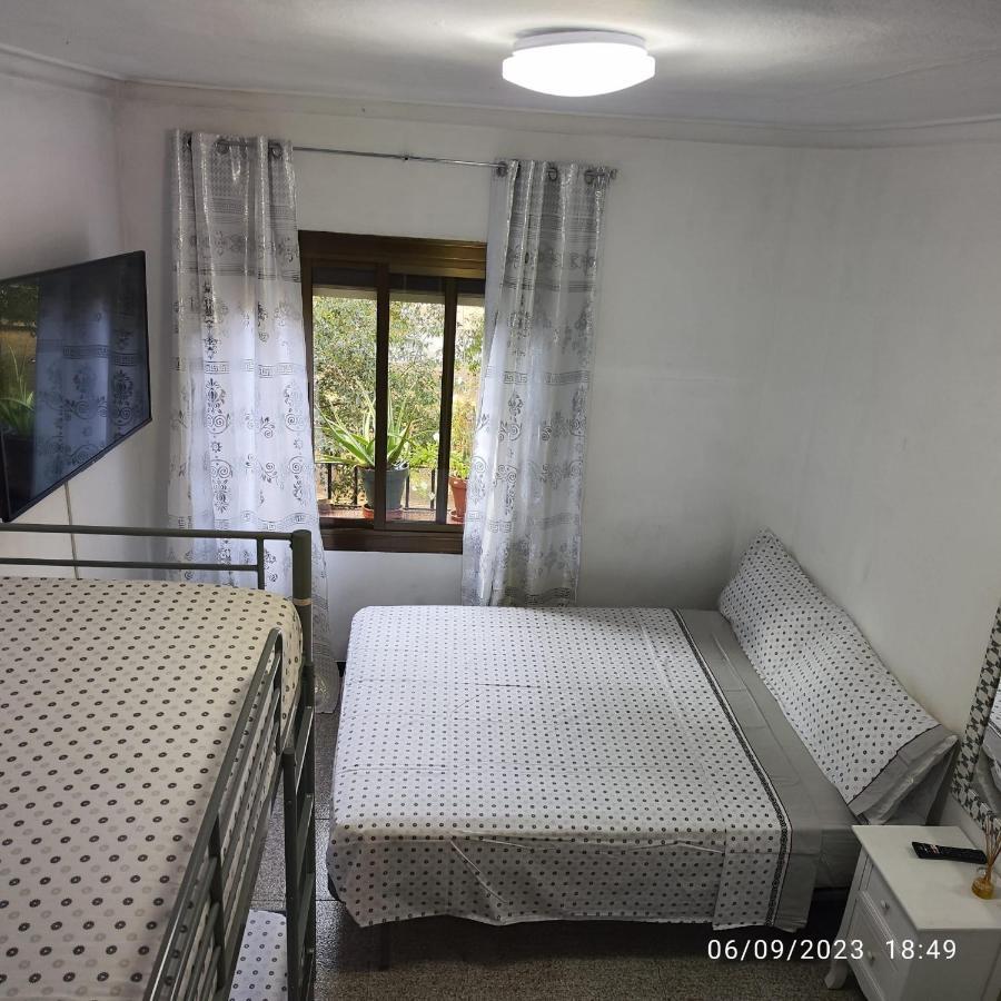 Apto Barcelona C R Apartment Santa Coloma de Gramenet Exterior photo